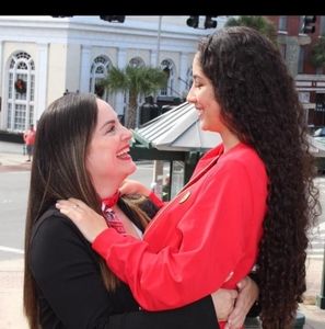 Meet your Posher, Elizabeth